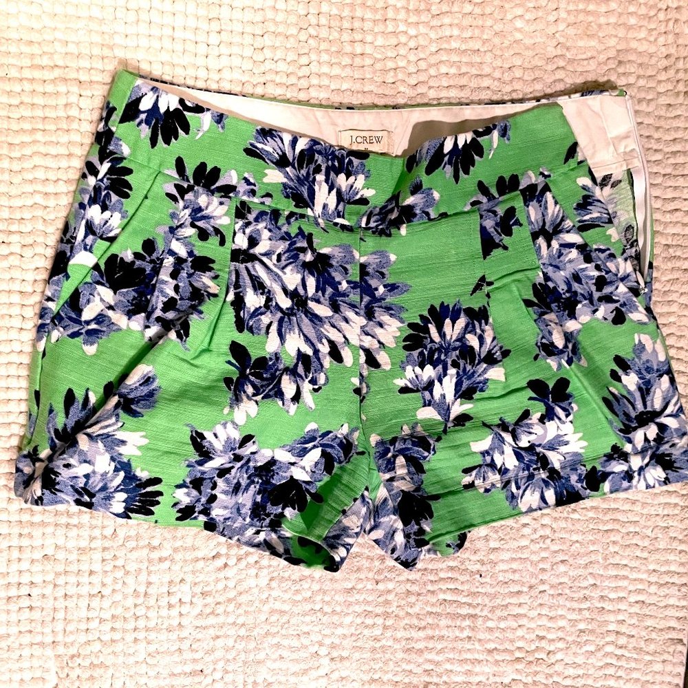 BOGO ! Floral mix and match shorts